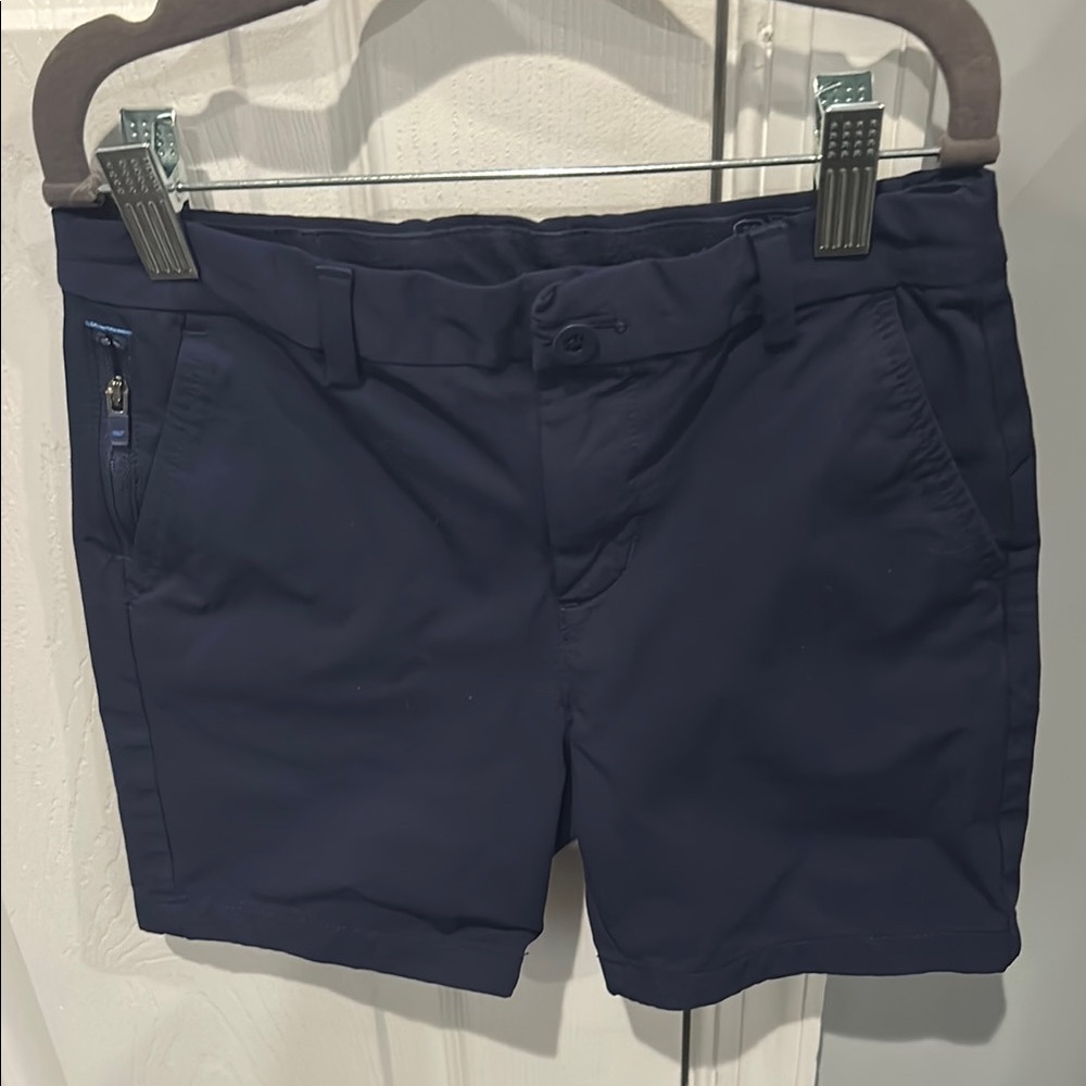 Vineyard vines, performance shorts